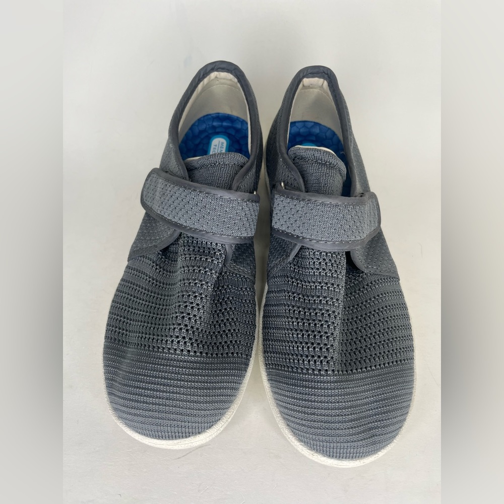 youyun shoes Women Size 9 Gray Textile Upper Memory Foam Technology